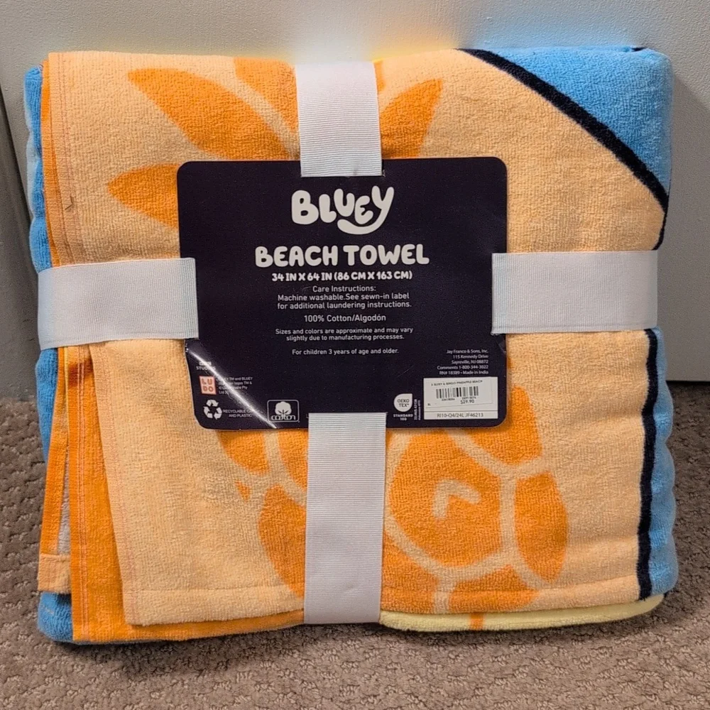 Bluey And Bingo Pineapple Large Beach Towel  NWT